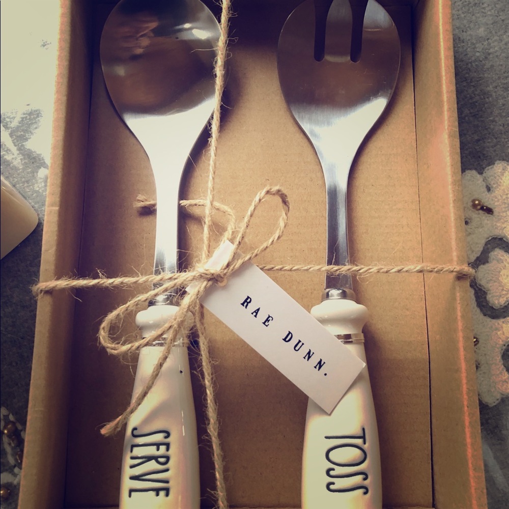 Rae Dunn Toss & Serve set